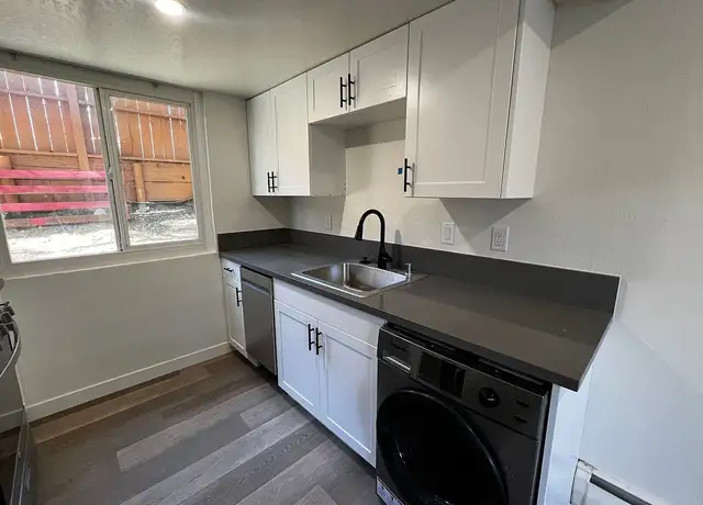 Photo of 2400 Sutro St, Reno, NV 89512