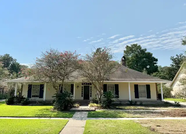Property at 621 W Woodruff Dr, Baton Rouge, LA, 70808, 6 beds, 4 baths, [object Object]