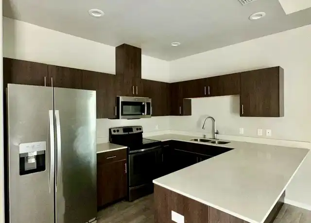 Property at 401 Downing Ave Unit 2, Edinburg, TX, 78539, 2 beds, 2 baths, [object Object]