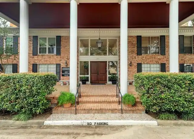 Property at 2822 Briarhurst Dr, Houston, TX, 77057, 2 beds, 2 baths, [object Object]