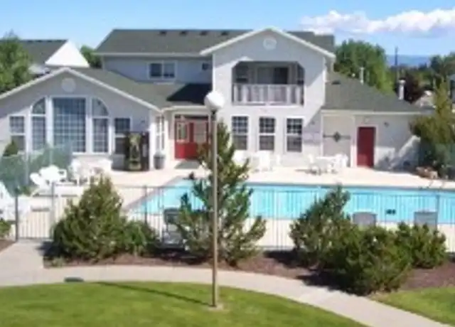 Property at Briarwood Commons - 1001 S Chestnut St, Ellensburg, WA, 98926, 1 bed, 1 bath, [object Object]