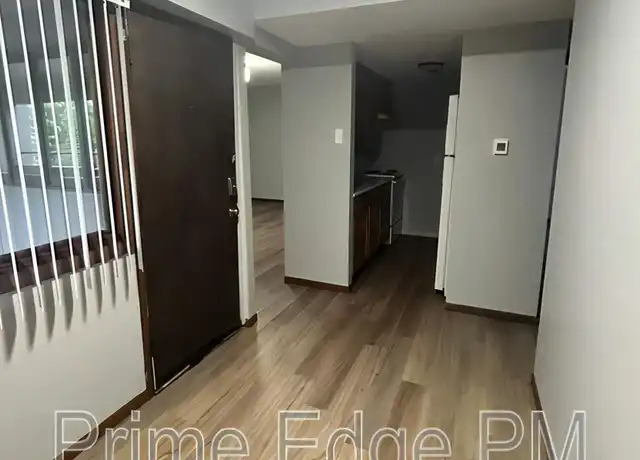 Property at 2343 B St Unit 7, Lincoln, NE, 68502, 2 beds, 1 bath, [object Object]
