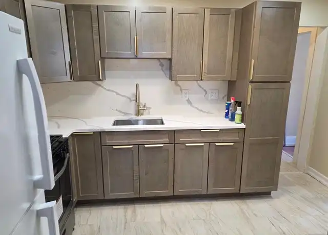 Property at 246 Walker St Unit 3, Cliffside Park, NJ, 07010, 2 beds, 1 bath, [object Object]