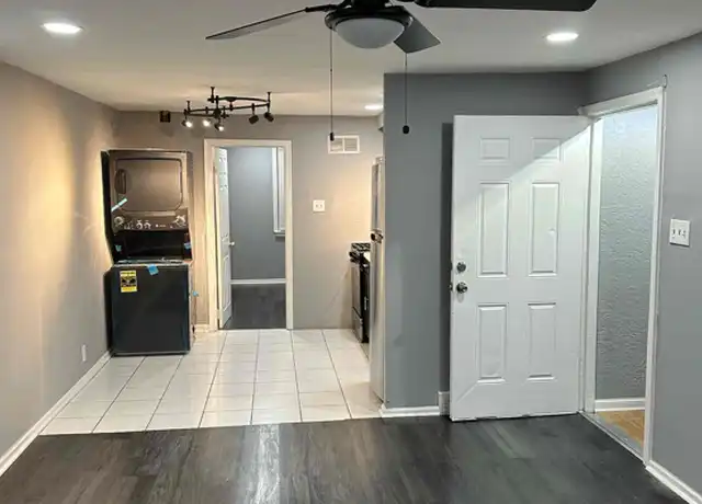 Property at 200 E Albanus St Unit 2, Philadelphia, PA, 19120, 1 bed, 1 bath, [object Object]