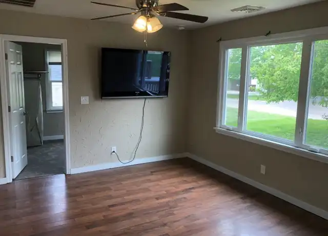 Property at 1309 S Madison St, Normal, IL, 61761, 1 bed, 1 bath, [object Object]