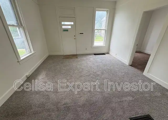 Property at 528 5th St, Fort Wayne, IN, 46808, 2 beds, 1 bath, [object Object]