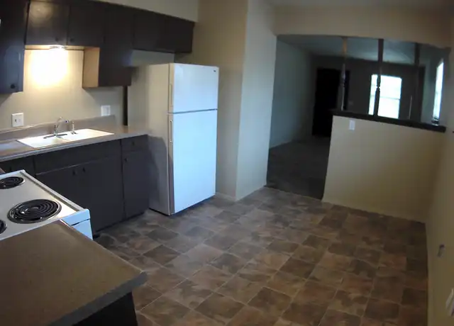 Property at 3543 S Lynn St, Independence, MO, 64055, 2 beds, 1 bath, [object Object]