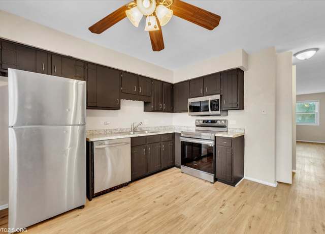 Photo of 4032 216th St Unit 2E, Matteson, IL 60443