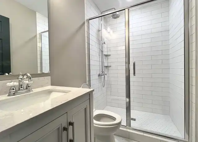 Property at 140 W Mountain St #201, Kings Mountain, NC, 28086, 1 bed, 1 bath, [object Object]