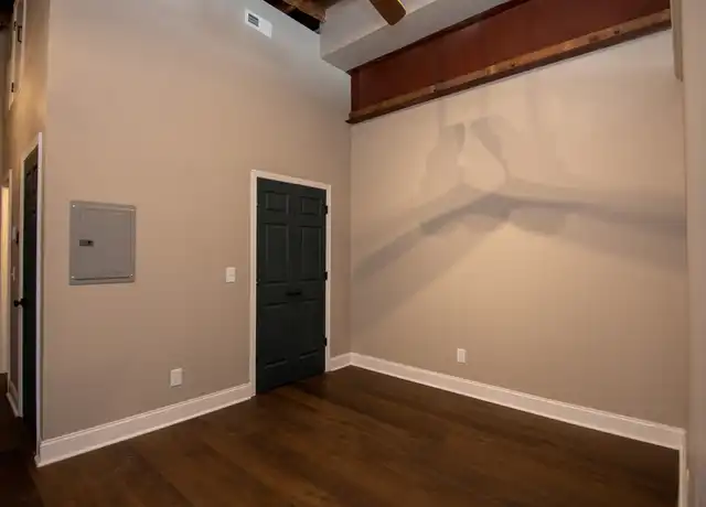 Property at 140 W Mountain St #201, Kings Mountain, NC, 28086, 1 bed, 1 bath, [object Object]