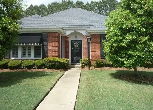 Property at 3837 Oak St, Montgomery, AL, 36105, 3 beds, 2 baths, [object Object]
