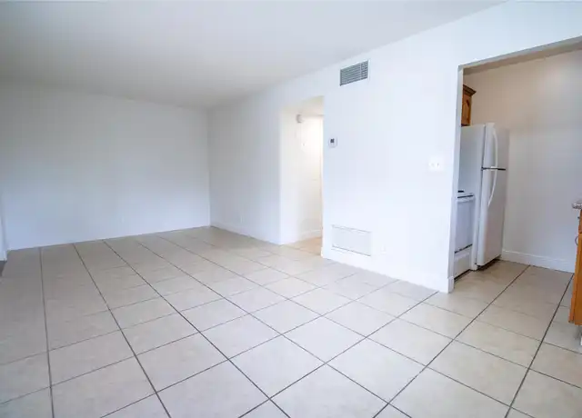 Property at 1727 Liberty St Unit 11, Hollywood, FL, 33020, 2 beds, 1 bath, [object Object]