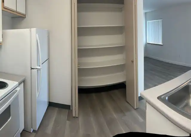 Property at 16410 SE 5th St Unit B-17, Vancouver, WA, 98684, 3 beds, 2 baths, [object Object]