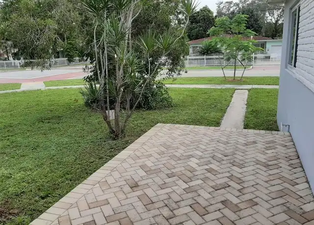 Property at 13300 NE 10th Ave, North Miami, FL, 33161, 2 beds, 1 bath, [object Object]
