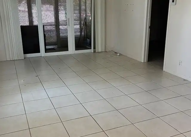 Property at 2970 NE 16th Ave Unit B115, Oakland Park, FL, 33334, 1 bed, 1 bath, [object Object]