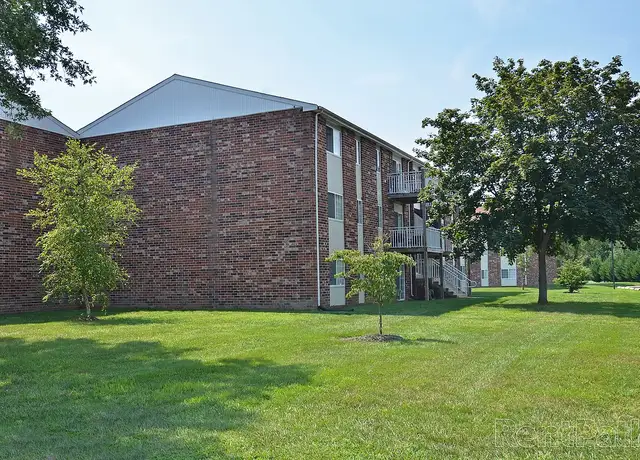 Photo of 2102 Ashkirk Dr, Newark, DE 19702