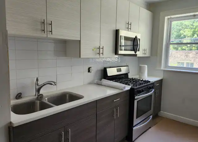 Property at 7302 S Vernon Ave, Chicago, IL, 60619, 2 beds, 1 bath, [object Object]