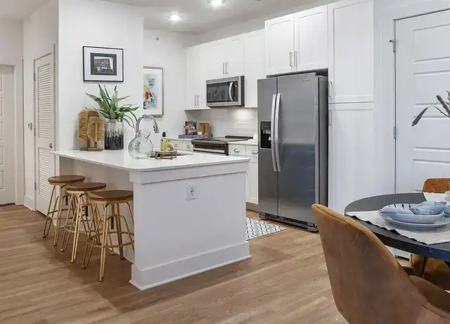 Property at The Collins Apartments - 5500 Shopton Rd, Charlotte, NC, 28278, 1-2 bed, 1-2 bath, [object Object]