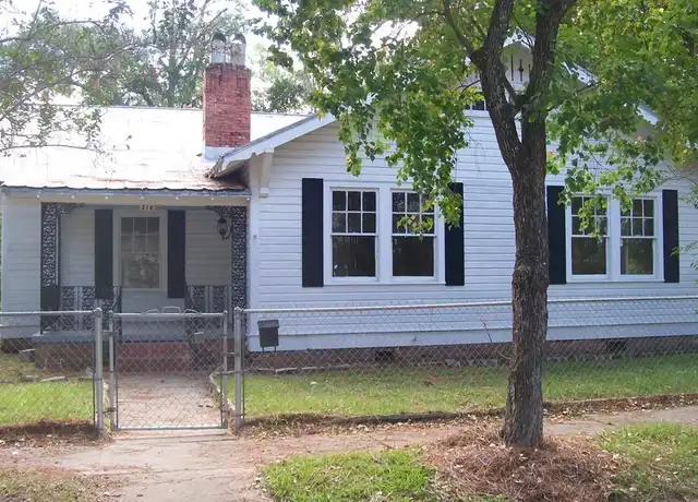 Property at 214 3rd St, Chickasaw, AL, 36611, 3 beds, 1 bath, [object Object]