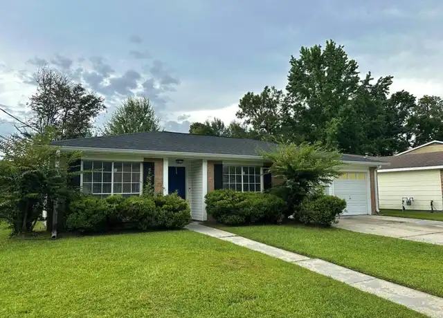 Property at 527 Queen Anne Dr, Slidell, LA, 70460, 4 beds, 2 baths, [object Object]