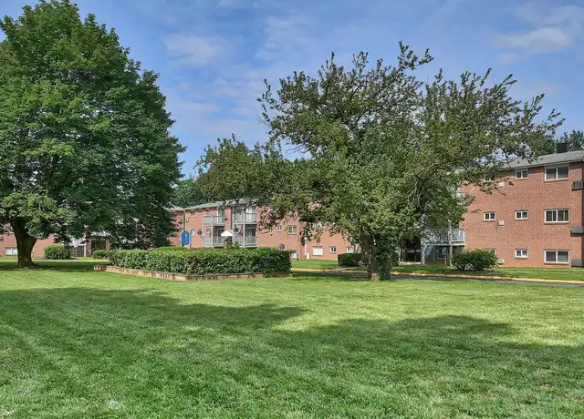 Property at Park Plaza East & West Apartments - 3800 Fords Ln, Baltimore, MD, 21215, 1 bed, 1 bath, [object Object]