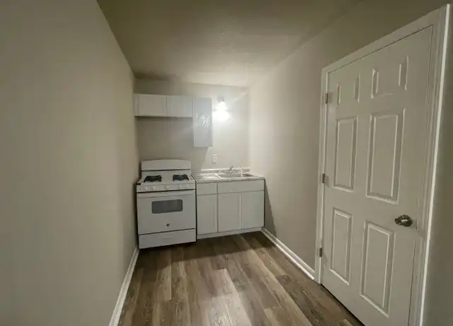 Property at 1307 7th Ave Unit B New, Belle Plaine, IA, 52208, 0 beds, 1 bath, [object Object]
