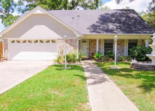 Property at 221 Normal Park Dr, Huntsville, TX, 77320, 4 beds, 3.5 baths, [object Object]
