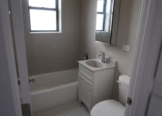 Property at 817 W Lakeside Pl Unit 705, Chicago, IL, 60640, 1 bed, 1 bath, [object Object]