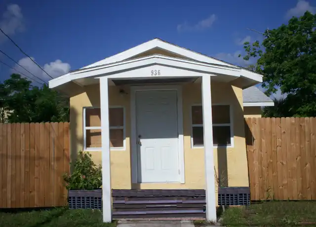 Property at 936 SE Nassau Ave, Stuart, FL, 34994, 1 bed, 1 bath, [object Object]