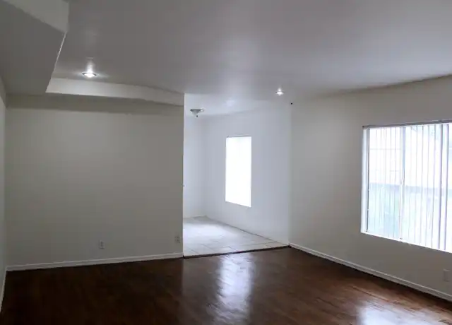 Property at 3409 Club Dr Unit 07, Los Angeles, CA, 90064, 2 beds, 1 bath, [object Object]
