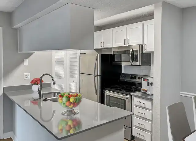 Property at BAYVUE - 5902 Memorial Hwy, Tampa, FL, 33615, 1 bed, 1 bath, [object Object]