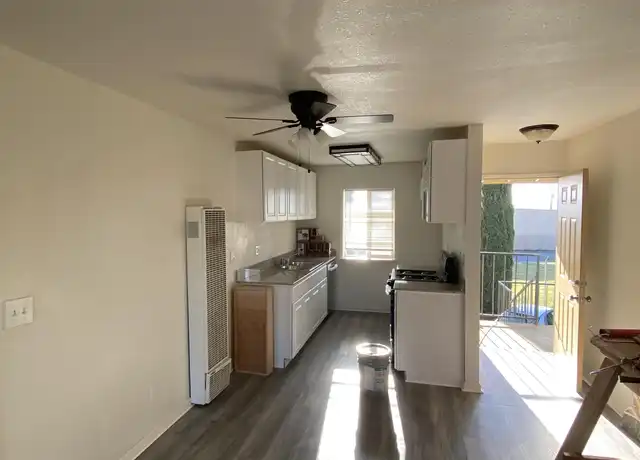 Property at 21031 Santa Barbara Dr, Tehachapi, CA, 93561, 2 beds, 1 bath, [object Object]