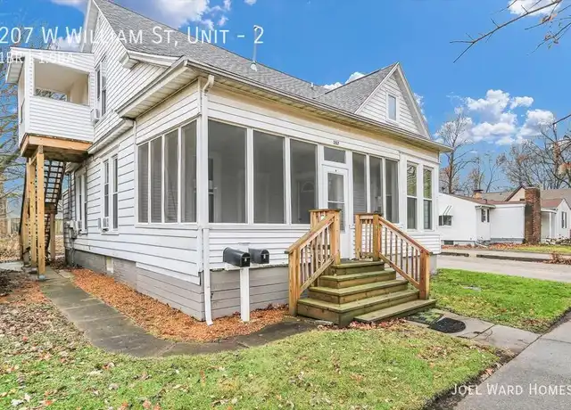 Property at 207 W William St #2, Champaign, IL, 61820, 1 bed, 1 bath, [object Object]