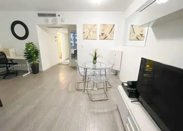 Property at 100 Lincoln Rd #405, Miami Beach, FL, 33139, 0 beds, 1 bath, [object Object]