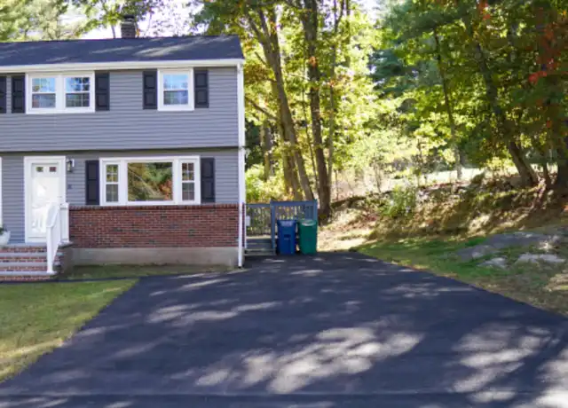 Property at 10 Gilman Rd Unit 10, North Billerica, MA, 01862, 3 beds, 1 bath, [object Object]