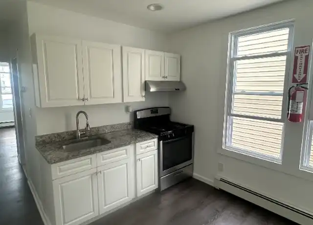Property at 41 Hinsdale Pl Unit 2R, Newark, NJ, 07104, 2 beds, 1 bath, [object Object]