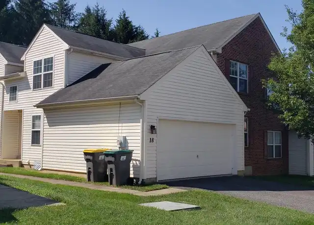 Property at 18 Saddle Ridge Ct, Wilmington, DE, 19808, 3 beds, 2.5 baths, [object Object]