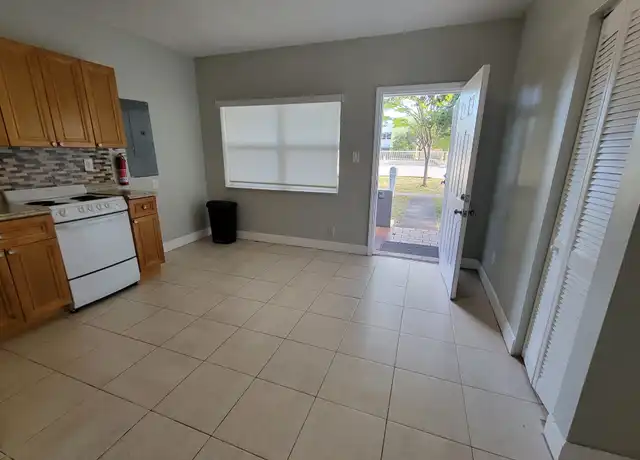 Property at 1136 NE 167th St Unit Studio A, North Miami Beach, FL, 33162, 1 bed, 1 bath, [object Object]