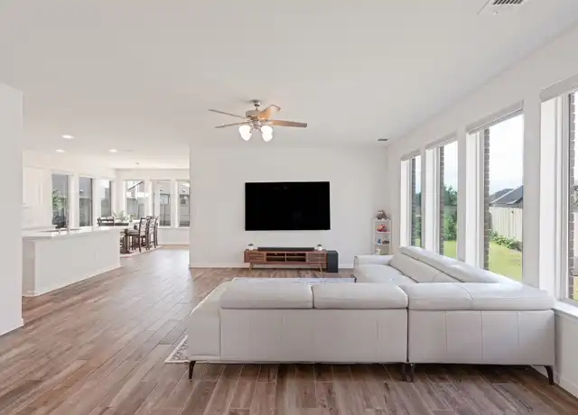 Property at 521 Calmo Ct, Liberty Hill, TX, 78642, 4 beds, 3.5 baths, [object Object]