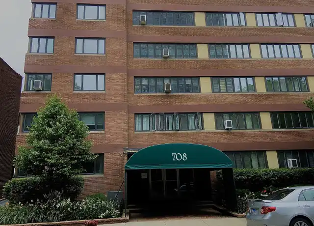 Property at 708 W Bittersweet Pl Apt 212, Chicago, IL, 60613, 1 bed, 1 bath, [object Object]