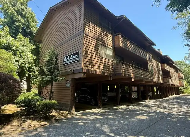 Property at 230 Newport Way SW Unit 202, Issaquah, WA, 98027, 2 beds, 1 bath, [object Object]