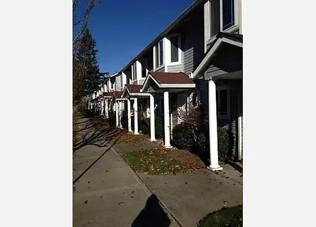 Property at Lorence Court - 302 SE 105th Ave, Portland, OR, 97216, 1-2 bed, 1-2 bath, [object Object]