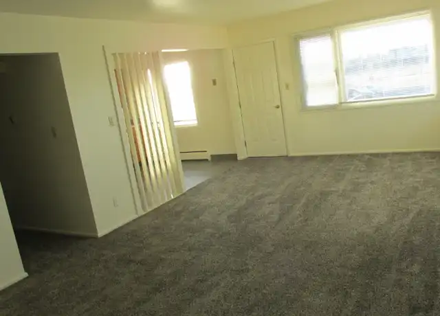 Property at 1429 13th St S, Great Falls, MT, 59405, 2 beds, 1 bath, [object Object]