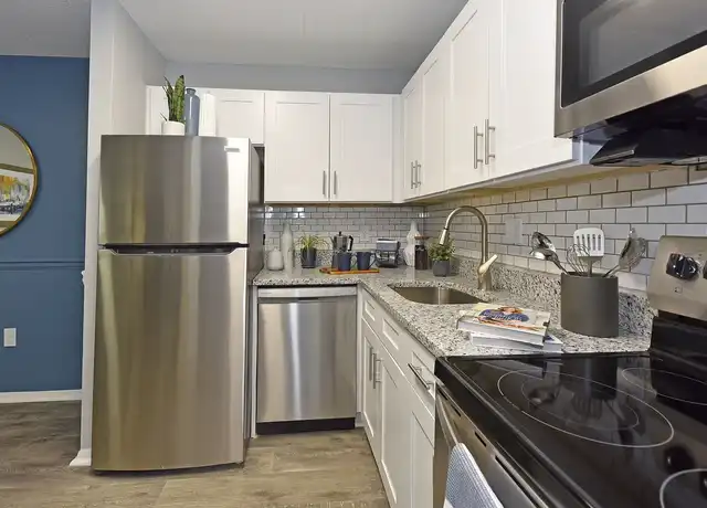 Property at Revere at Hamilton Place - 7301 E Brainerd Rd, Chattanooga, TN, 37421, 1-3 bed, 1-2.5 bath, [object Object]