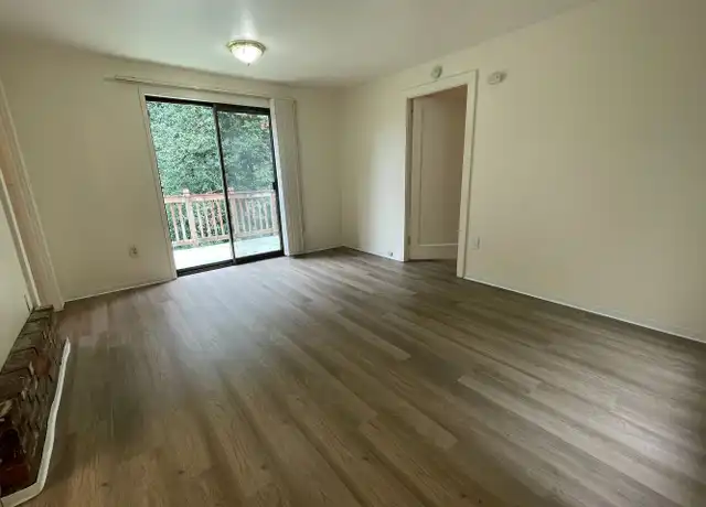 Property at 5006 Ravenna Ave NE Unit 4740-B, Seattle, WA, 98105, 0 beds, 1 bath, [object Object]