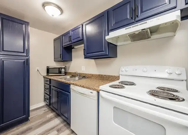 Property at 2130 E Boulder St Unit 105, Colorado Springs, CO, 80909, 1 bed, 1 bath, [object Object]