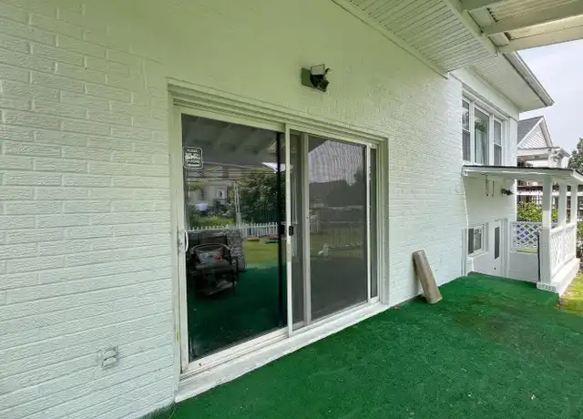 Property at 10209 Douglas Ave, Silver Spring, MD, 20902, 1 bed, 1 bath, [object Object]