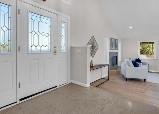 Photo of 11 Daisy Ln, Orinda, CA 94563