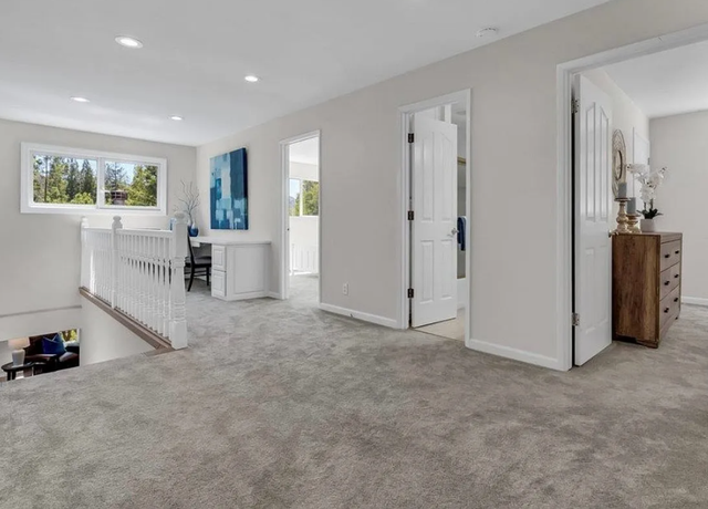 Photo of 11 Daisy Ln, Orinda, CA 94563
