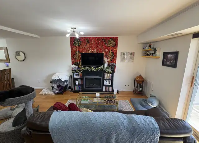 Property at 57 Broadlawn Park Unit 2A, Chestnut Hill, MA, 02467, 2 beds, 1 bath, [object Object]